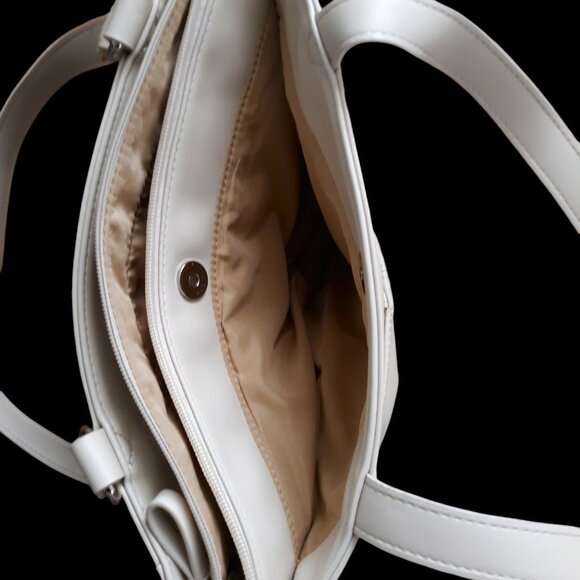 Giani Bernini Leather Shoulder Bag Off White New - Picture 9 of 13